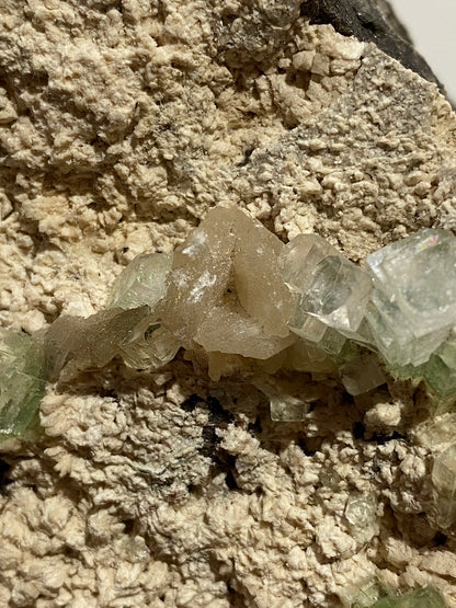 APOPHYLLITE WITH STILBITE : AURANGABAD, MAHARASHTRA, INDIA. 442g. MF5103