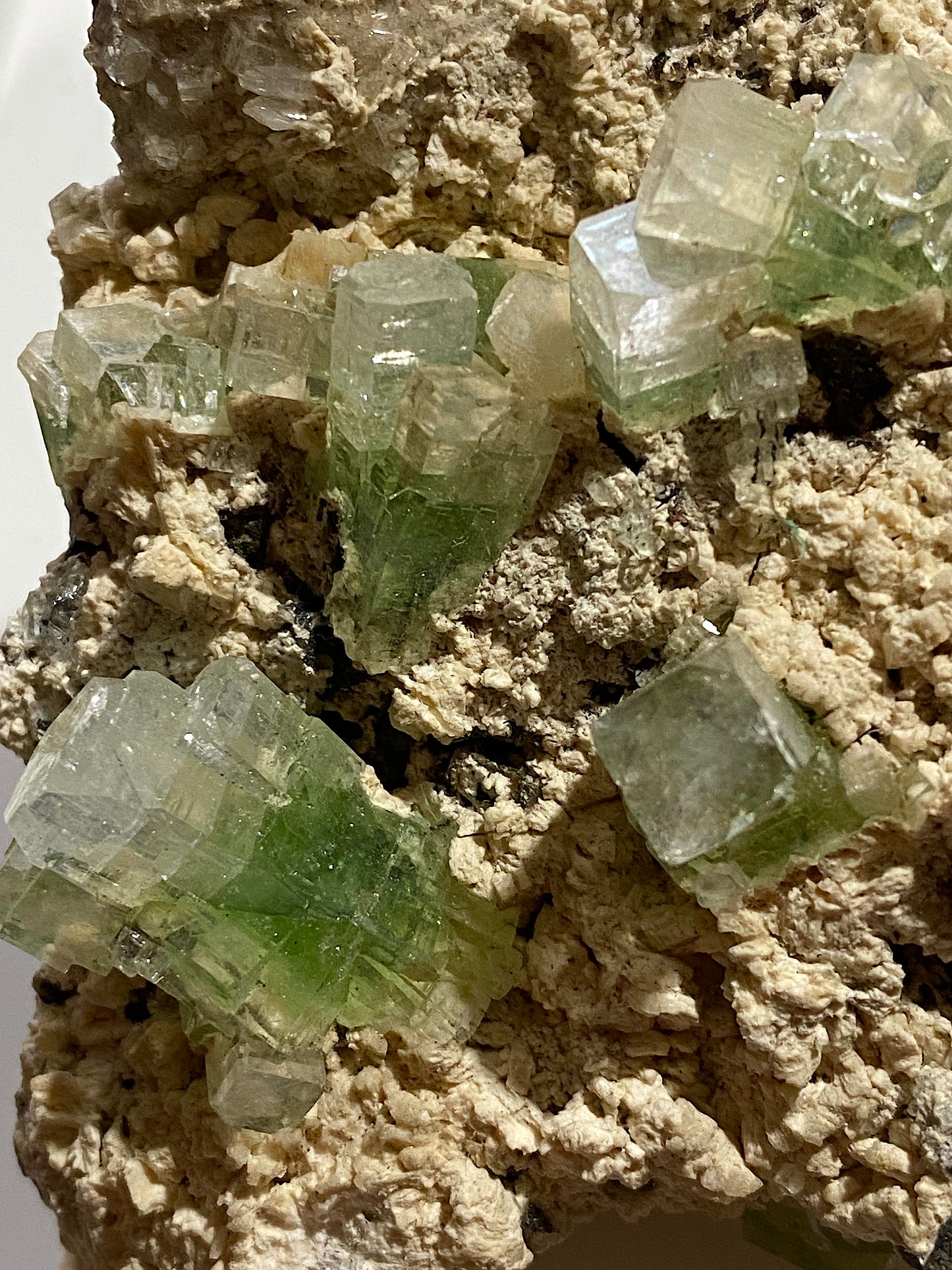 APOPHYLLITE WITH STILBITE : AURANGABAD, MAHARASHTRA, INDIA. 442g. MF5103