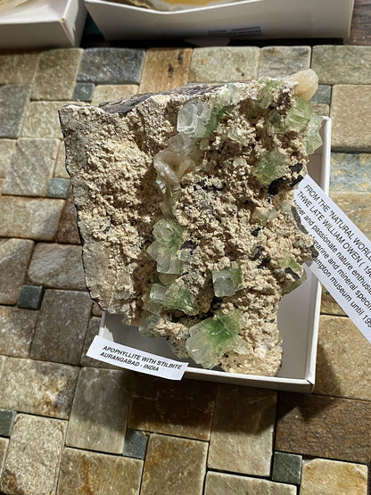 APOPHYLLITE WITH STILBITE : AURANGABAD, MAHARASHTRA, INDIA. 442g. MF5103