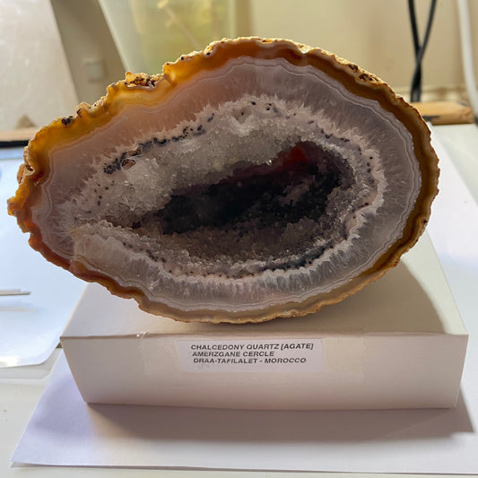 CHALCEDONY QUARTZ [AGATE] - AMERZGANE CERCLE, MOROCCO 902g MF4497