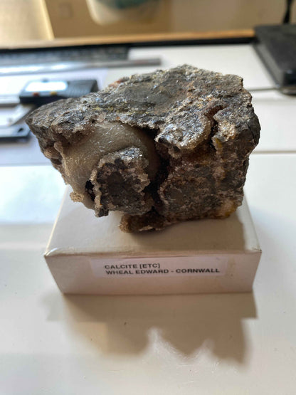 CALCITE [ETC] : WHEAL EDWARD, BOTALLACK, ST JUST, CORNWALL  252g. MF5106