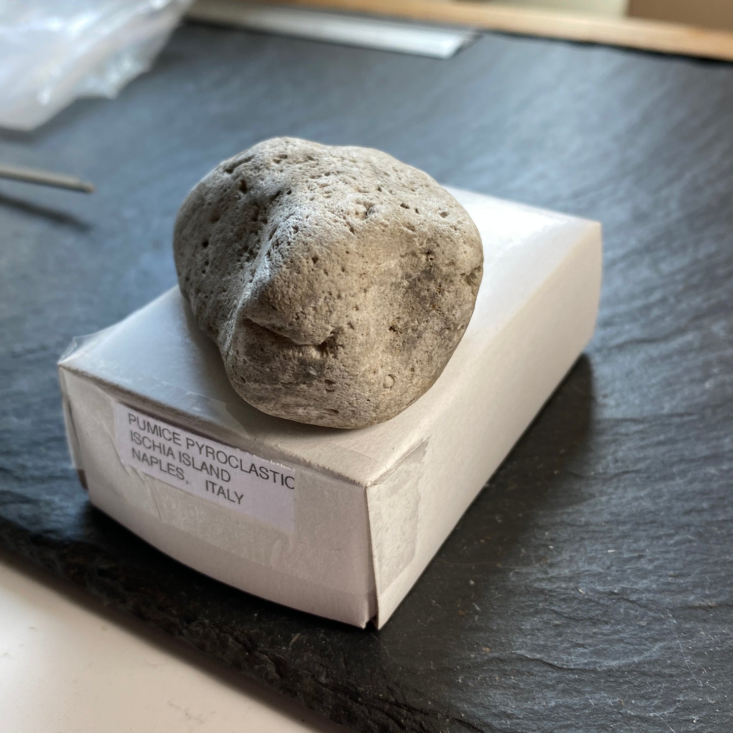 PUMICE [PYROCLASTIC], ISCHIA ISLAND, NAPLES, ITRALY 22g MF1928