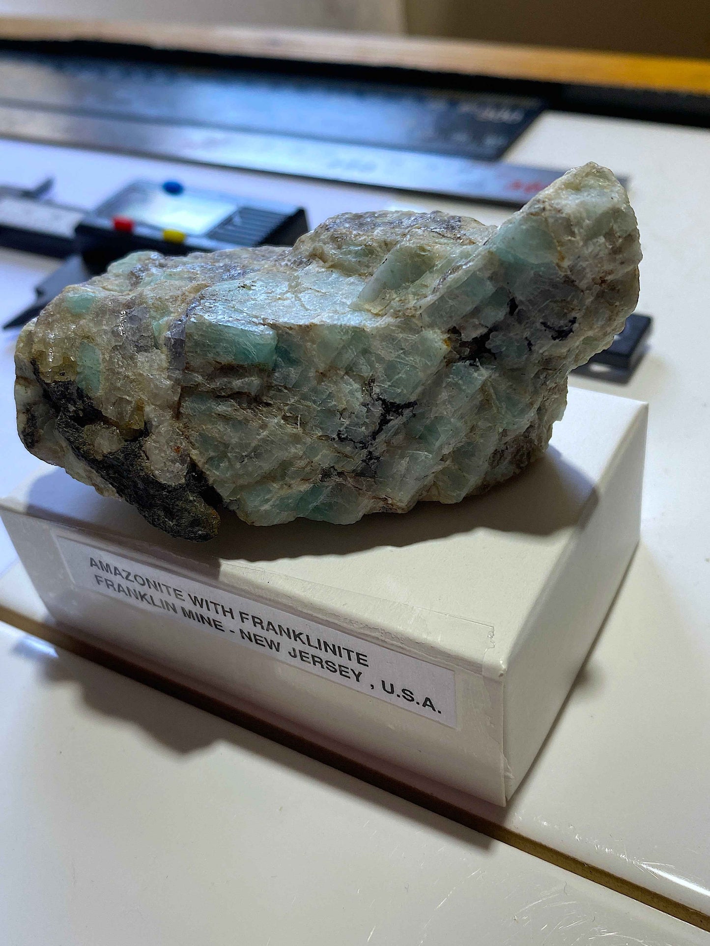AMAZONITE WITH FRANKLINITE : FRANKLIN MINE, SUSSEX COUNTY, NEW JERSEY, U.S.A. 128g. MF5109