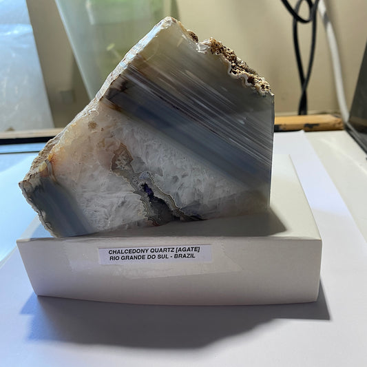 CHALCEDONY QUARTZ [VAR AGATE] - RIO GRANDE DO SUL, BRAZIL 843g MF4495