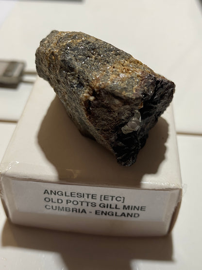ANGLESITE [ETC] : OLD POTTS GILL MINE, CALDBECK, CUMBRIA, ENGLAND  84g MF5112