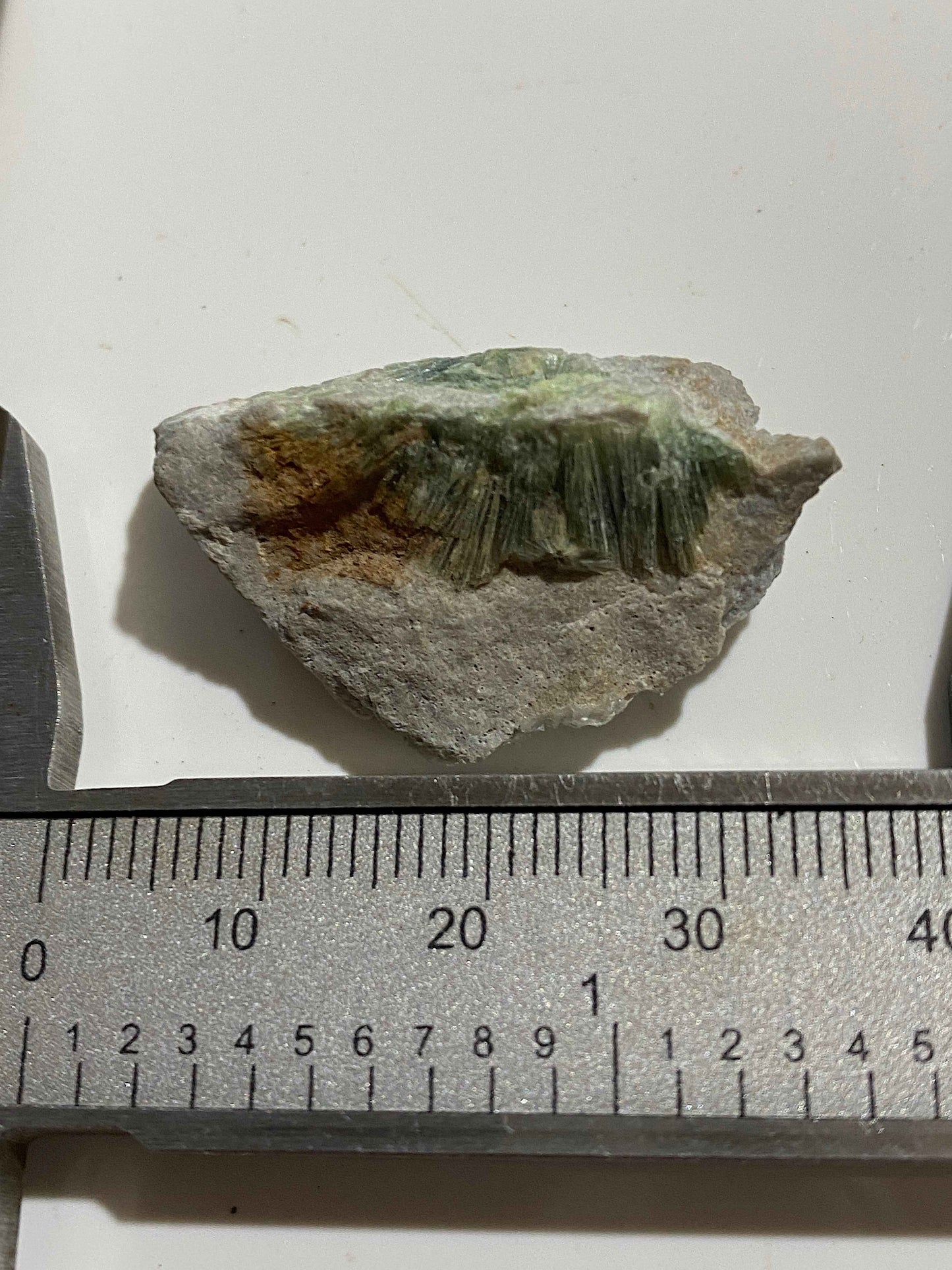 WAVELLITE : DE LINDE PITS, DYG HILL, GARLAND COUNTY, ARKANSAS U.S.A. 5g MF5118