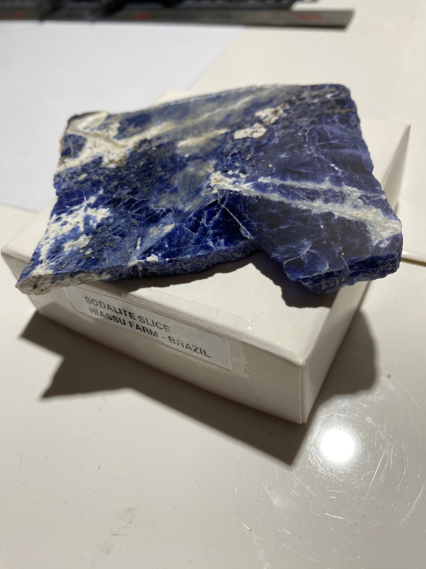 SODALITE [SLICE] : HIASSU FARM, ITAJUPO COLONIA, BAHIA, BRAZIL. 58g. MF5120