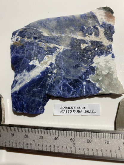 SODALITE [SLICE] : HIASSU FARM, ITAJUPO COLONIA, BAHIA, BRAZIL. 58g. MF5120
