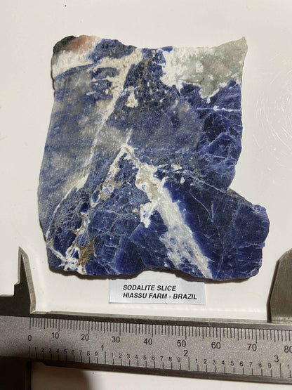 SODALITE [SLICE] : HIASSU FARM, ITAJUPO COLONIA, BAHIA, BRAZIL. 58g. MF5120