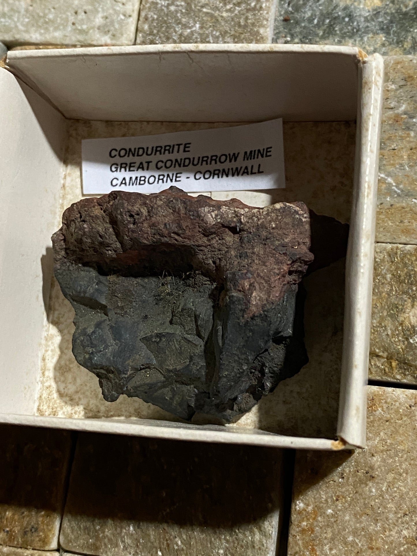 CONDURRITE [RARE] : GREAT CONDURROW MINE, TROON, CAMBORNE, CORNWALL   47g MF5121