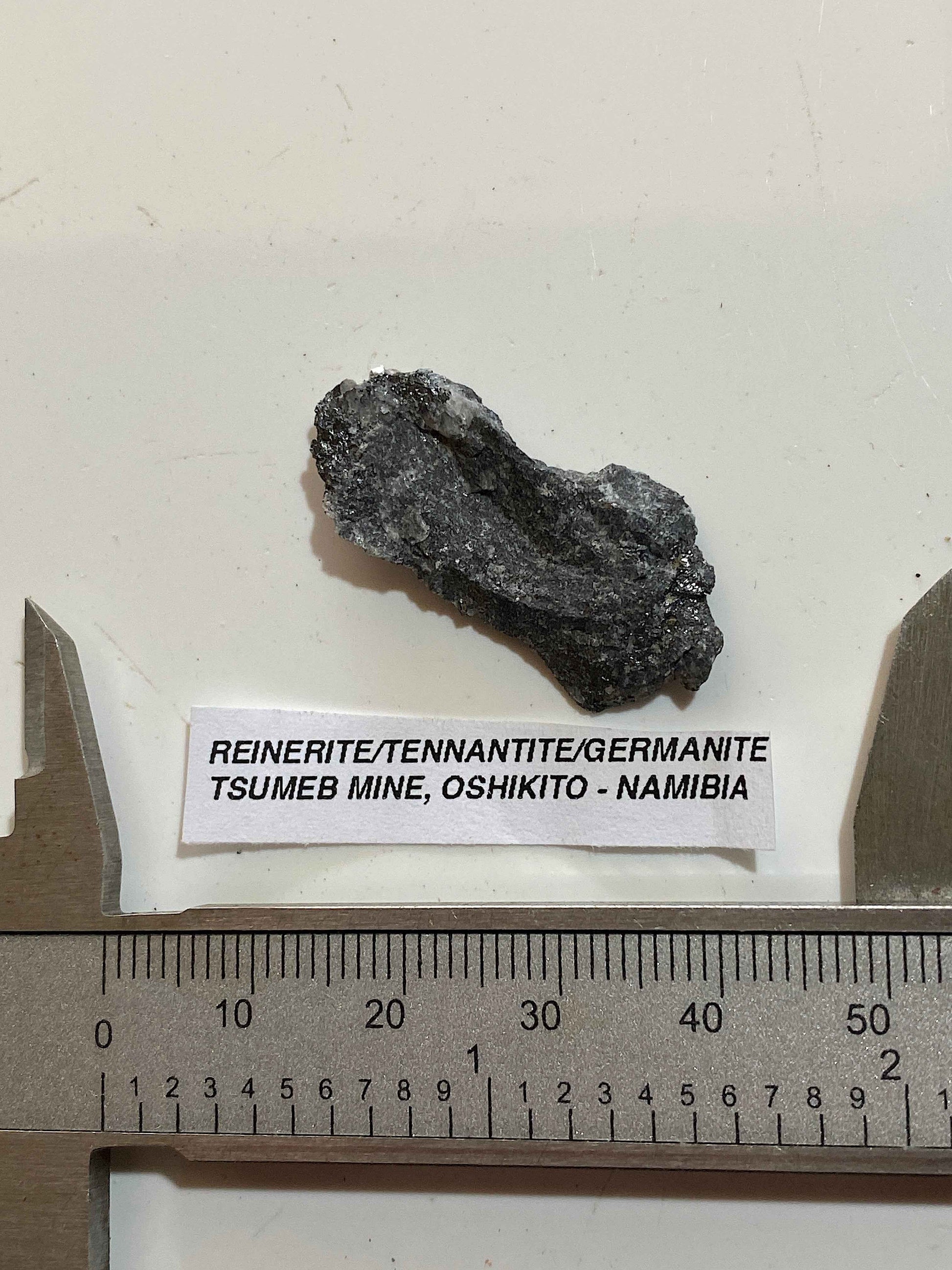 REINERITE/TENNANTITE/GERMANITE [ETC] : TSUMEB MINE, OSHIKOTO, NAMIBIA. MF5122