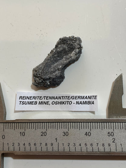 REINERITE/TENNANTITE/GERMANITE [ETC] : TSUMEB MINE, OSHIKOTO, NAMIBIA. MF5122