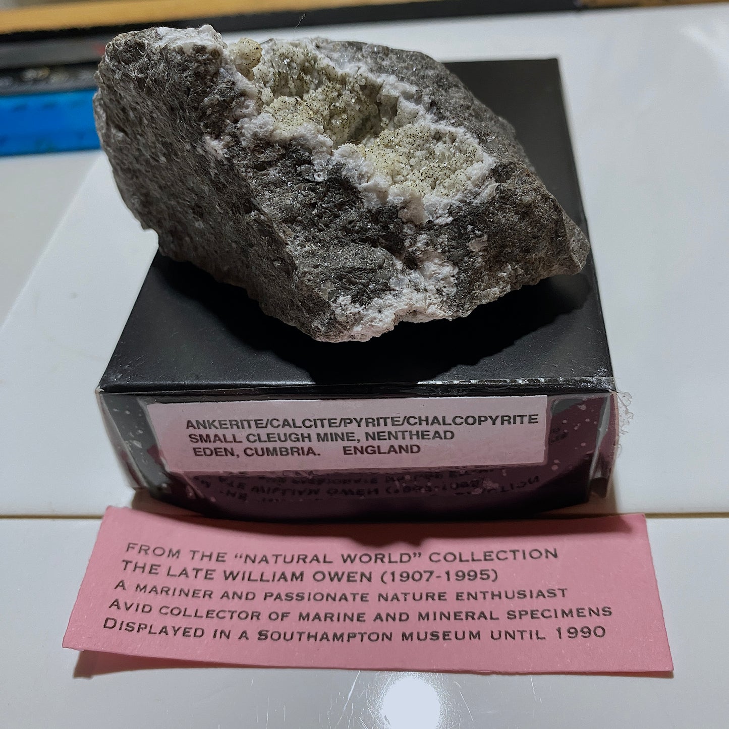 ANKERITE/CALCITE/PYRITE/CHALCOPYRITE SMALLCLEUGH MINE. 186g MF1419