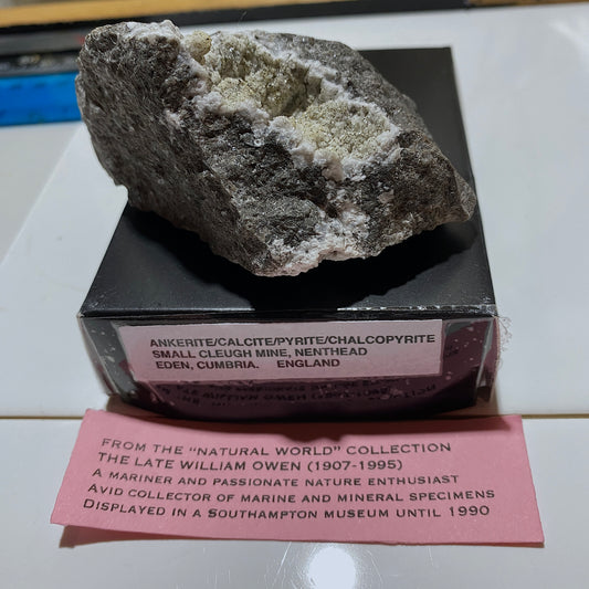 ANKERITE/CALCITE/PYRITE/CHALCOPYRITE SMALLCLEUGH MINE. 186g MF1419