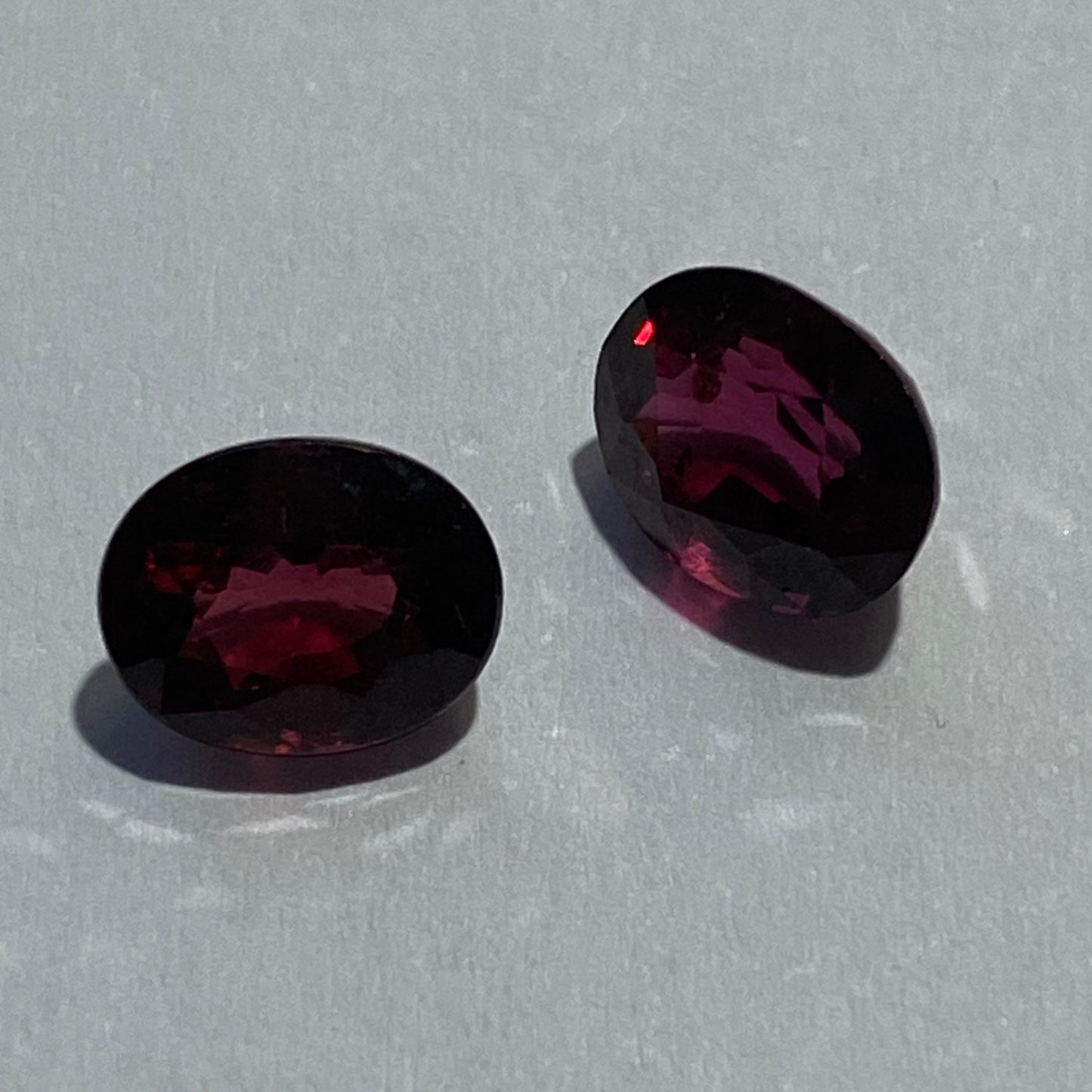 RHODOLITE GARNET GEMSTONES x PAIR - UMBA RIVER, TANZANIA 3.10Ct MFG5136