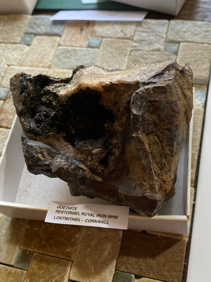 GOETHITE : RESTORMEL ROYAL IRON MINE, LOSTWITHIEL, CORNWALL  548g. MF5124