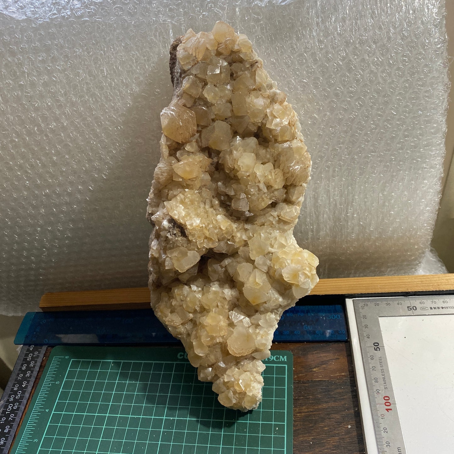 CALCITE CRYSTAL ASSEMBLAGE - TAFF'S WELL QUARRY, PENTYRCH, WALES 2650g MF4173