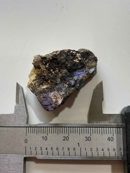 PURPURITE/ROCKBRIDGEITE/TRIPHYLLITE : CORVACEIRA QUARRY, PORTUGAL  18g. MF5127