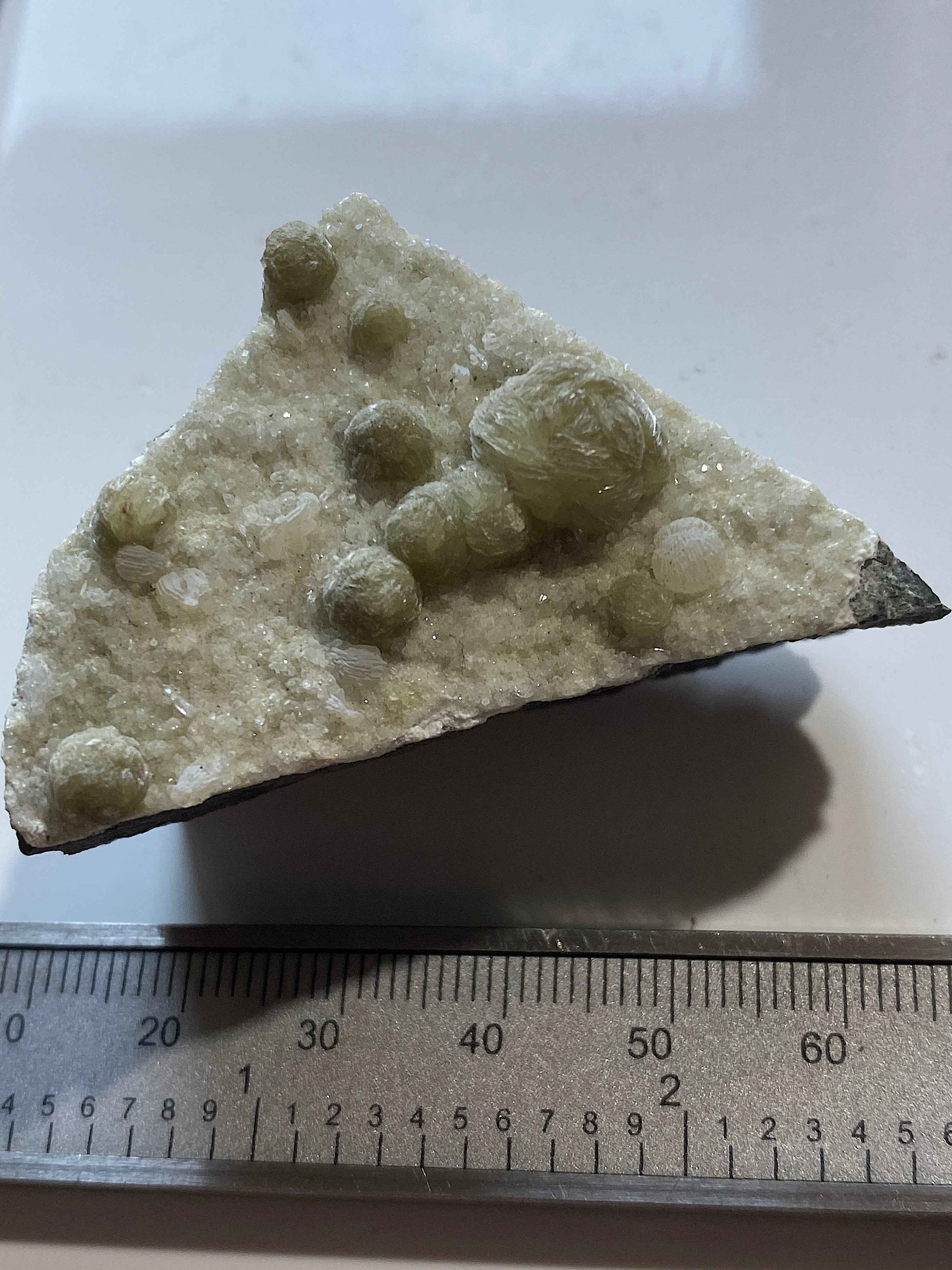 GYROLITE ON QUARTZ: MALAD QUARRY, MUMBA, MAHARASHTRA, INDIA  60g. MF5131