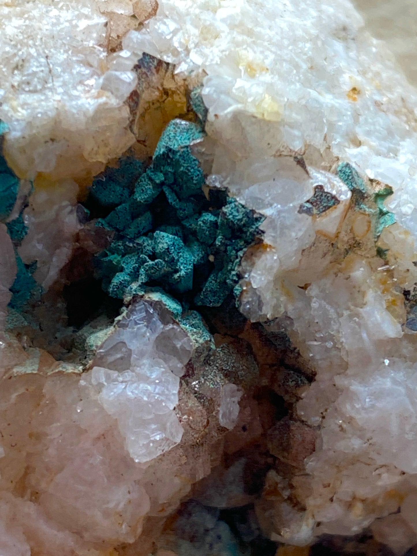 PSEUDOMALACHITE : OLD SADDLEBACK MINE, BLENCATHRA, CALDBECK, CUMBRIA  51g MF5137