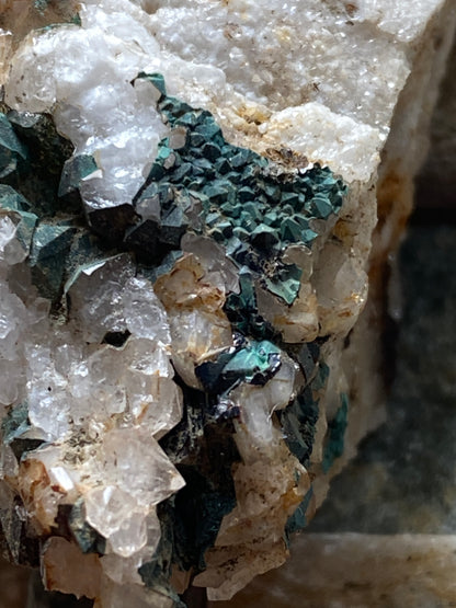 PSEUDOMALACHITE : OLD SADDLEBACK MINE, BLENCATHRA, CALDBECK, CUMBRIA  51g MF5137