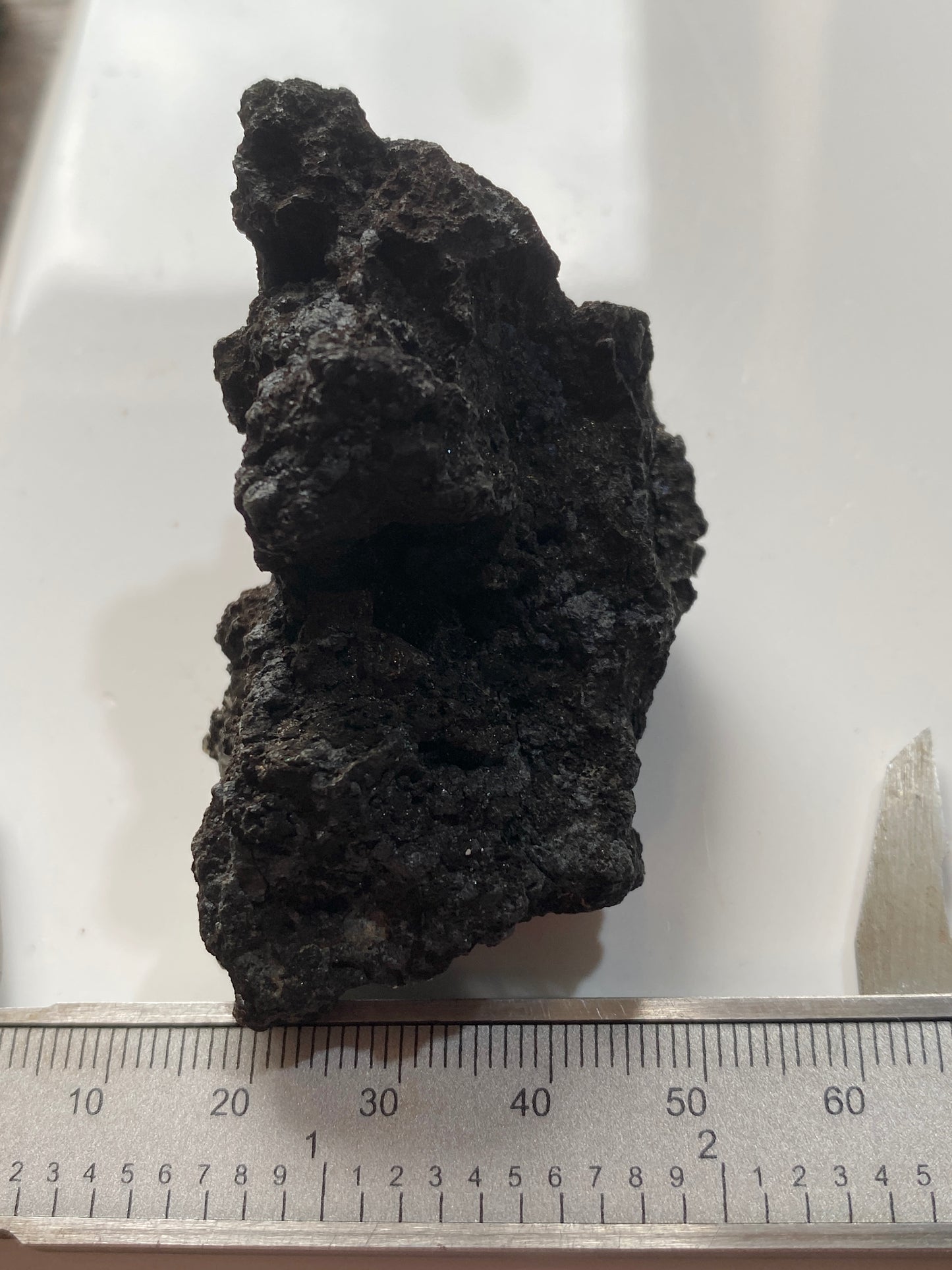 TENNANTITE : LEVANT MINE, PENDEEN, CORNWALL. 98g MF5142