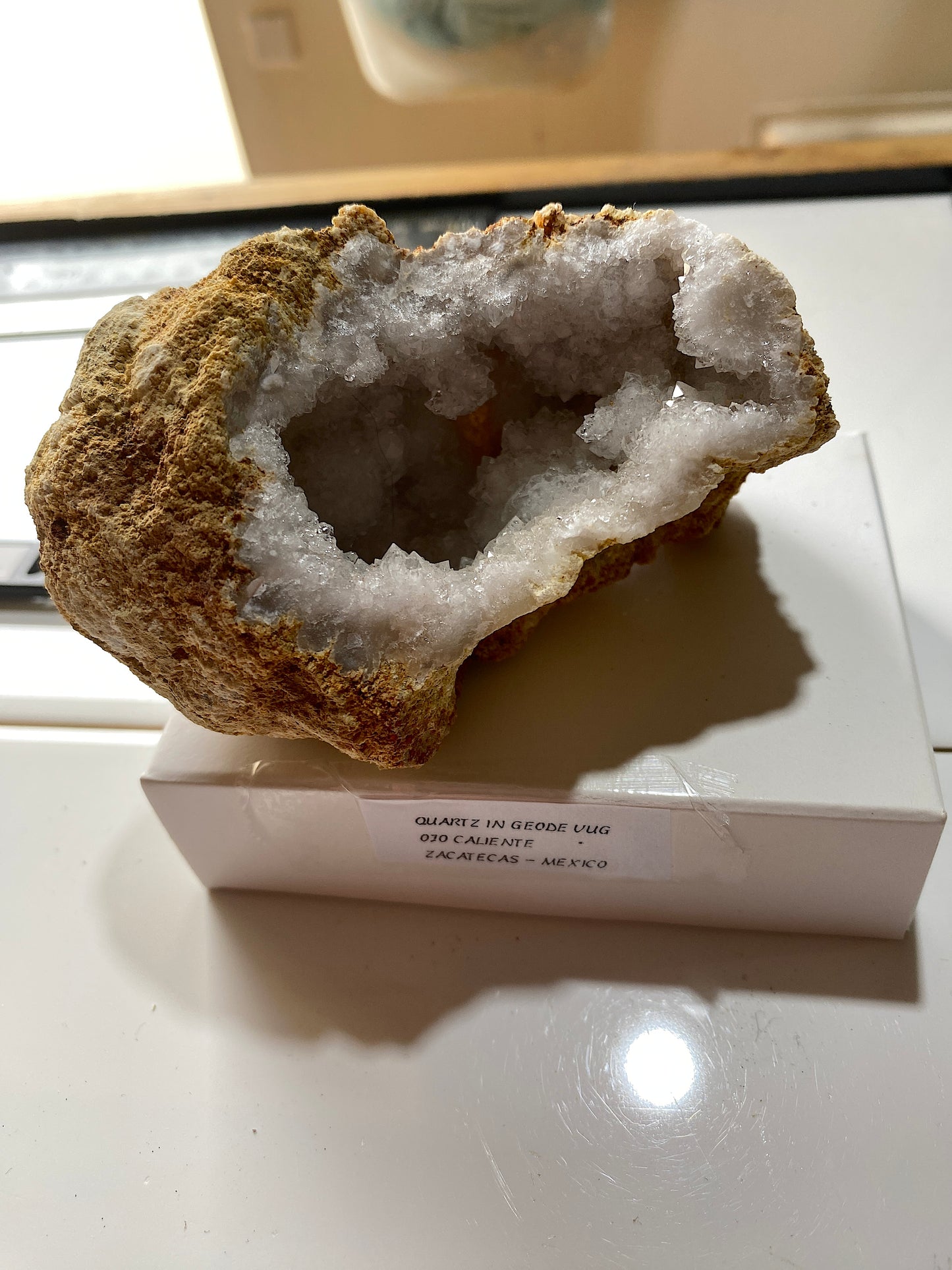 QUARTZ IN GEODE VUG : OJO CALIENTE, ZACATECAS, MEXICO  270g. MF5143