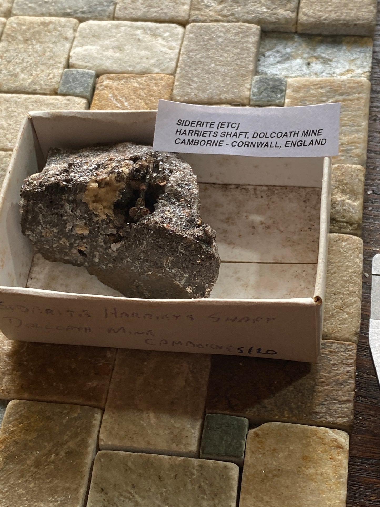 SIDERITE [ETC] : HARRIETS SHAFT, DOLCOATH MINE, ST JUST CORNWALL 57g MF5144