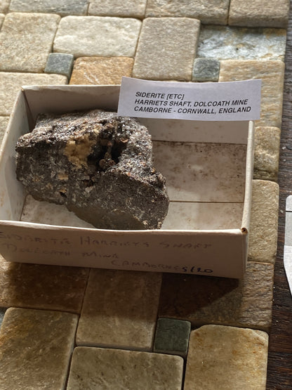 SIDERITE [ETC] : HARRIETS SHAFT, DOLCOATH MINE, ST JUST CORNWALL 57g MF5144