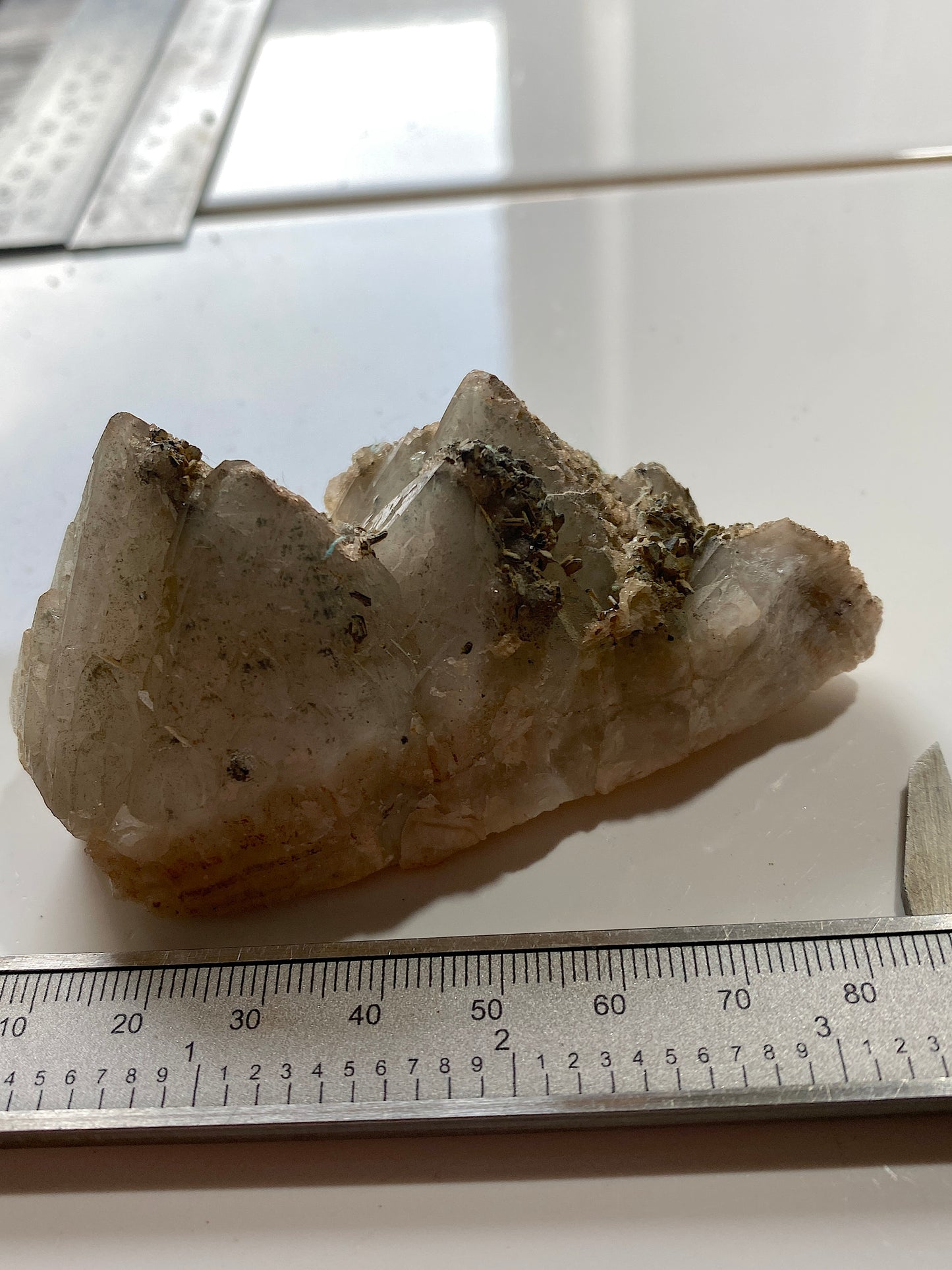 QUARTZ [ETC] : GEEVOR MINE, PENDEEN, ST JUST, CORNWALL, ENGLAND. 137g. MF5148