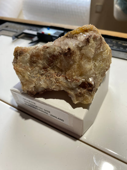 CELESTITE : RANGEWORTHY, YATE, GLOUCESTERSHIRE, ENGLAND 355g. MF5153