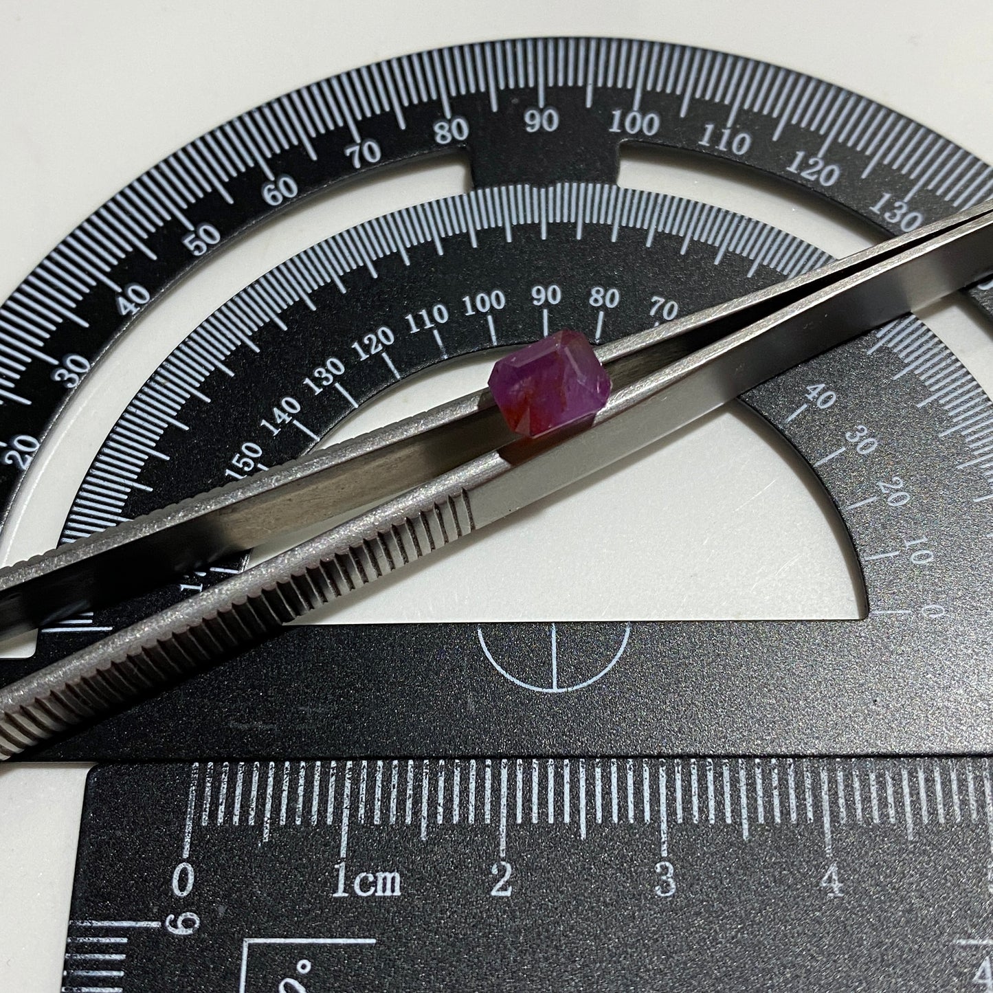 RUBY CORUNDUM NATURAL GEMSTONE - LUC YEN, VIETNAM 2.00Ct MFG5474