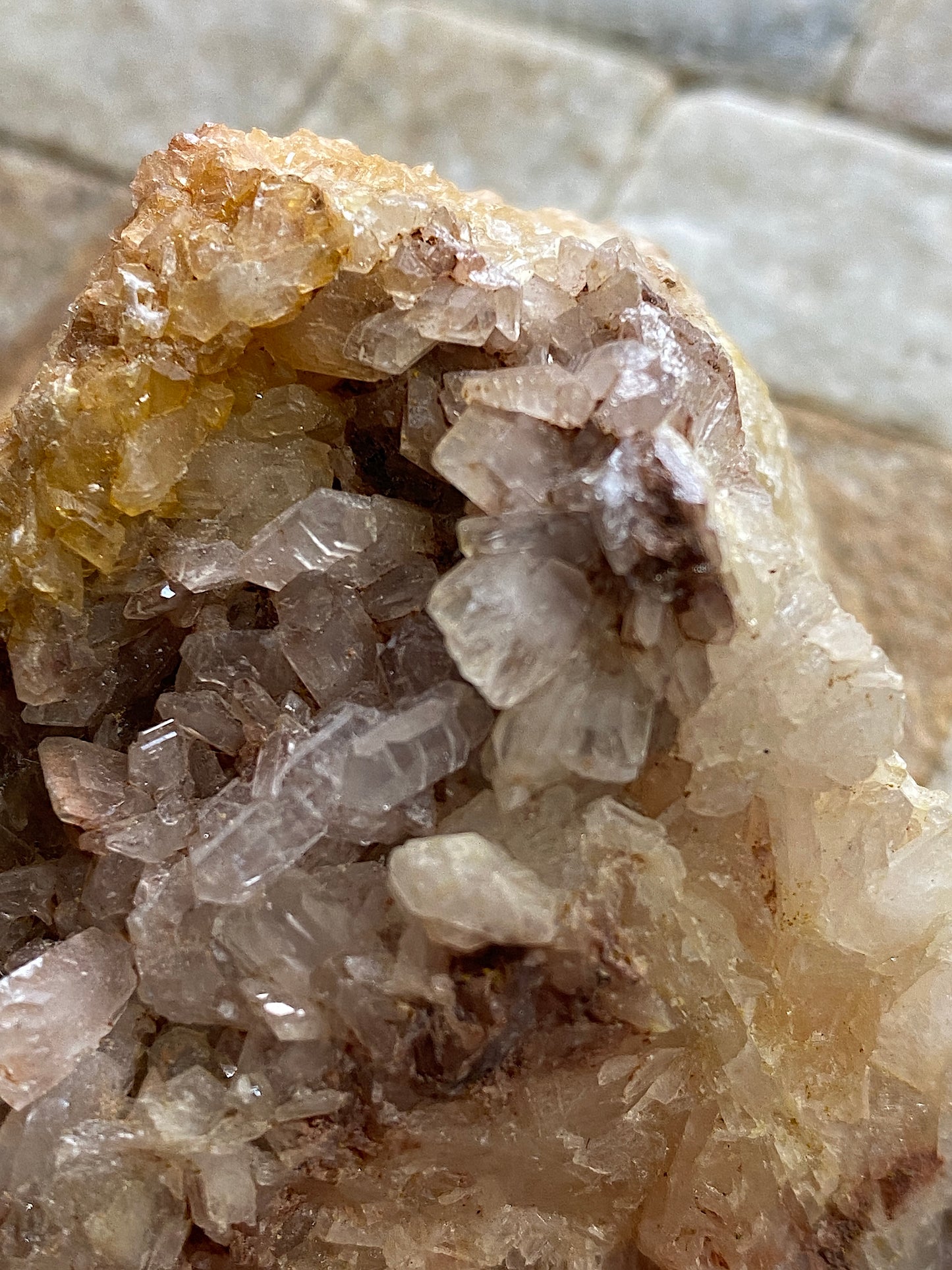 CELESTITE : RANGEWORTHY, YATE, GLOUCESTERSHIRE, ENGLAND 355g. MF5153