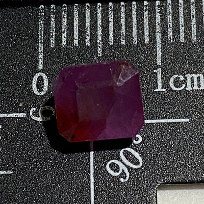 RUBY CORUNDUM NATURAL GEMSTONE - LUC YEN, VIETNAM 2.00Ct MFG5474