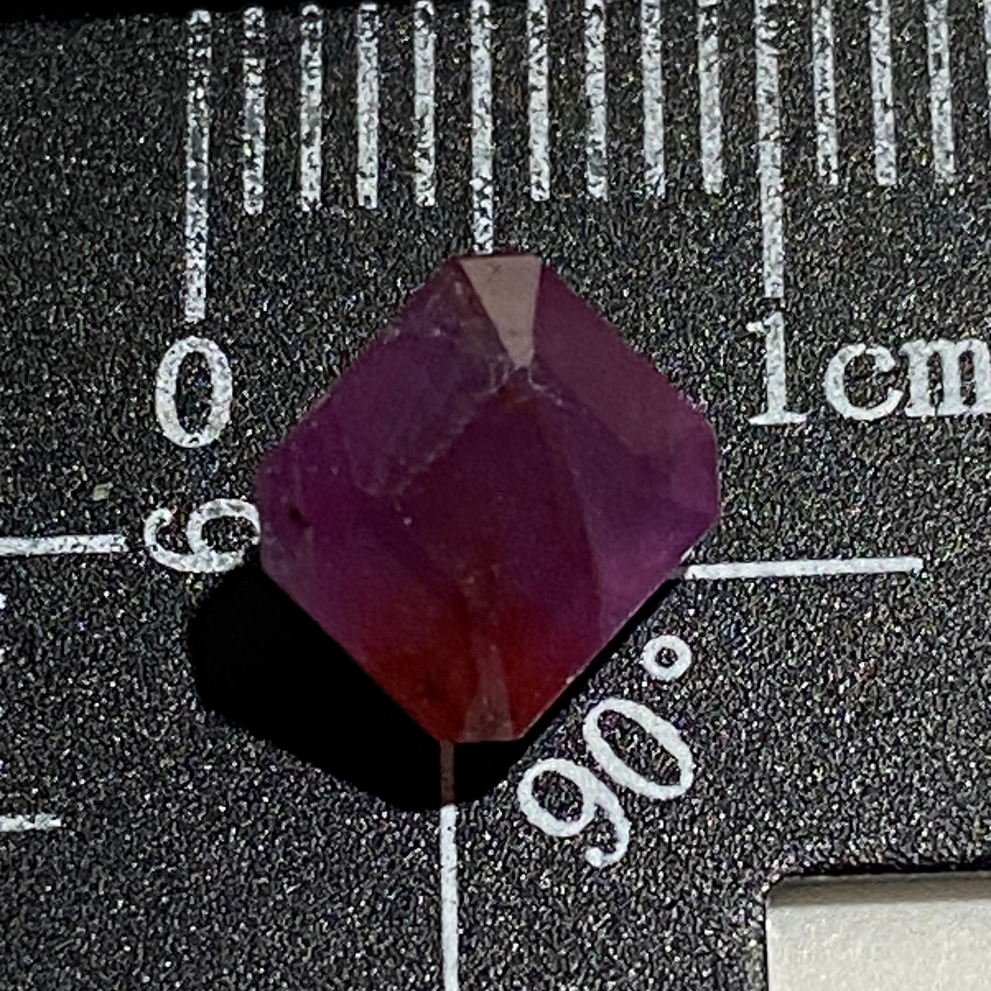 RUBY CORUNDUM NATURAL GEMSTONE - LUC YEN, VIETNAM 2.00Ct MFG5474