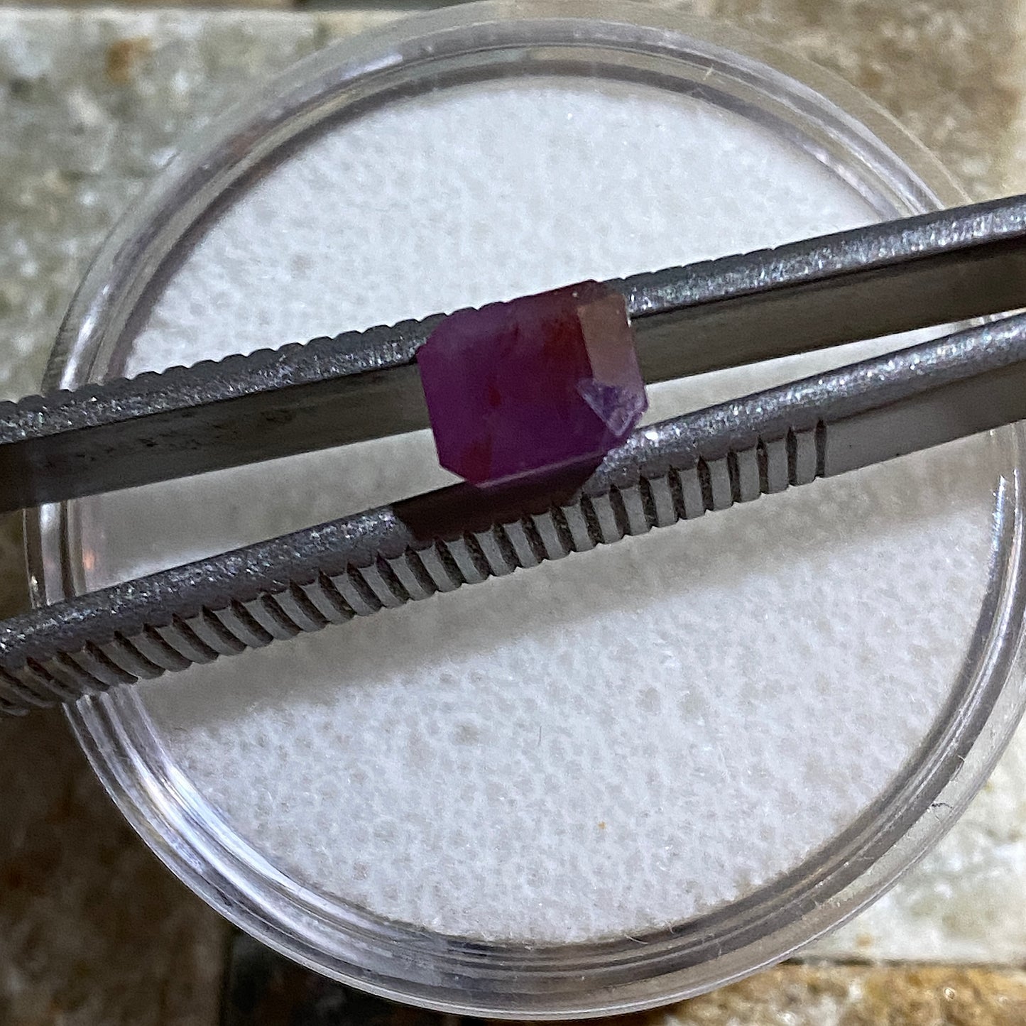 RUBY CORUNDUM NATURAL GEMSTONE - LUC YEN, VIETNAM 2.00Ct MFG5474