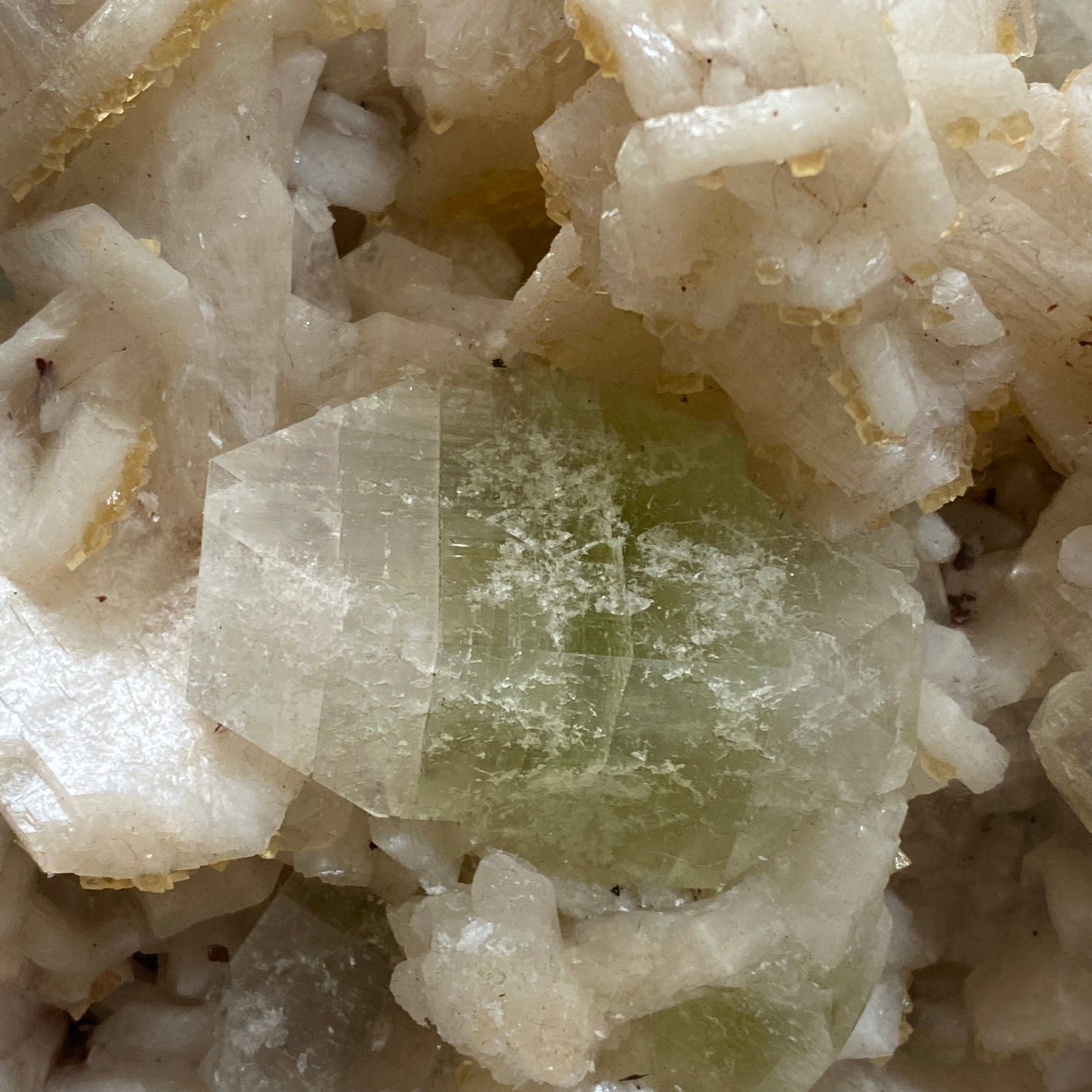 FLUORAPOPHYLLITE WITH STILBITE  - PUNE DISTRICT, MAHARASHTRA, INDIA LARGE 1057g MF4190