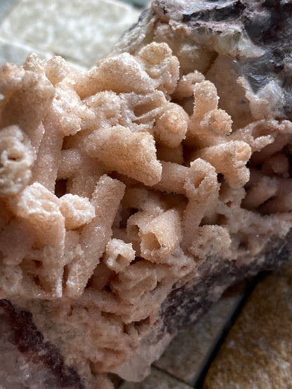 STILBITE AFTER NATROLITE RARE SPECIMEN FROM DEAN QUARRY, CORNWALL  211g MF5159