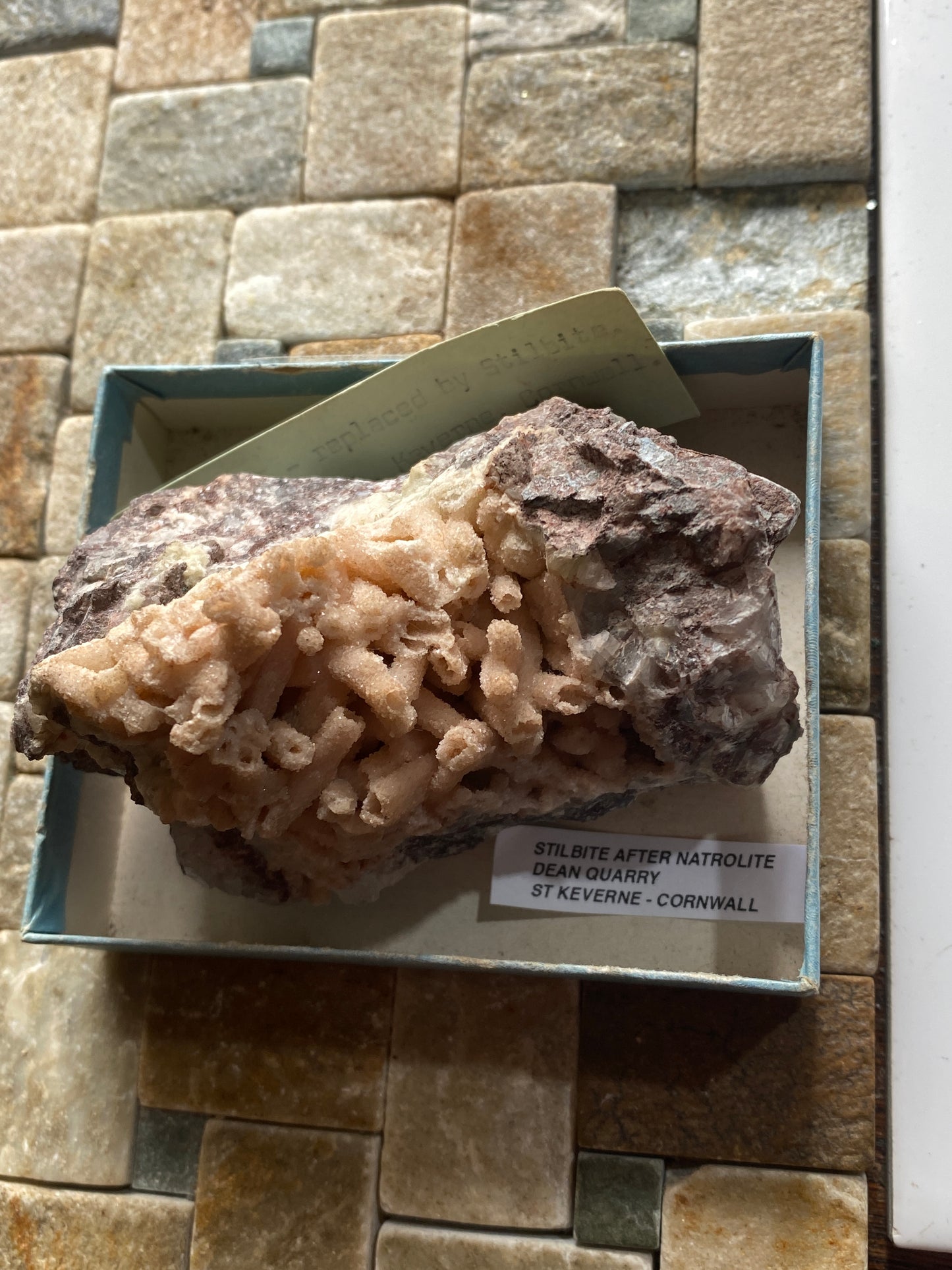 STILBITE AFTER NATROLITE RARE SPECIMEN FROM DEAN QUARRY, CORNWALL  211g MF5159
