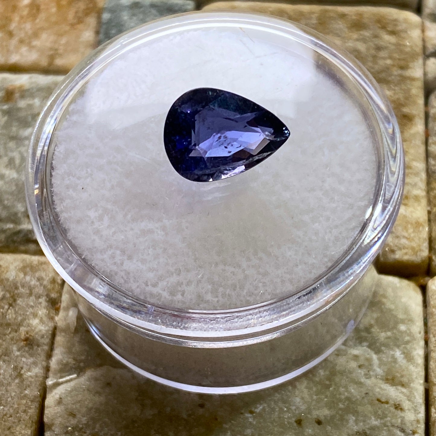 IOLITE NATURAL GEMSTONE - BABATI, MANYARA, TANZANIA 1.98Ct MFG5469