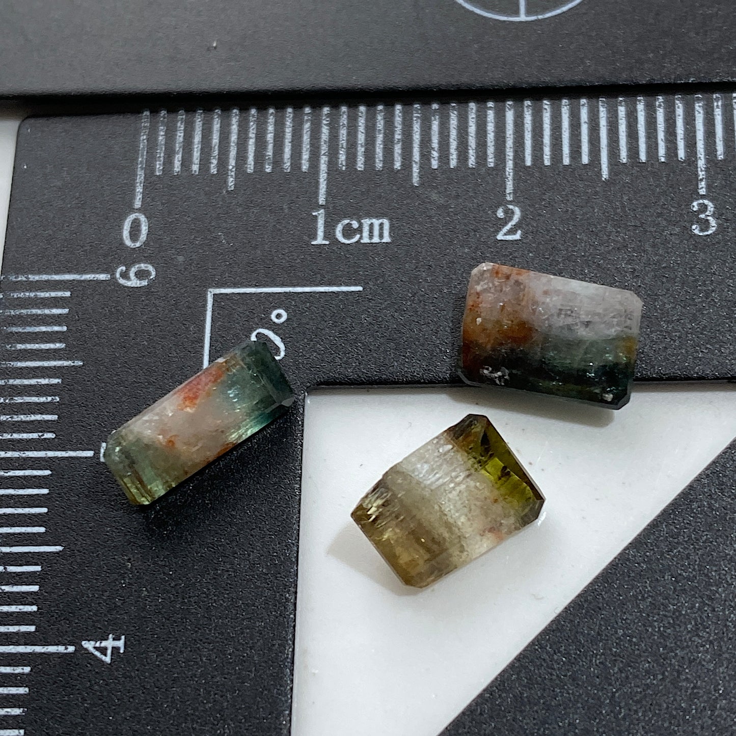 TOURMALINE NATURAL GEMSTONES x 3 : JAGODA MINE, MKUSHI, ZAMBIA. 4.55Ct MFG5470