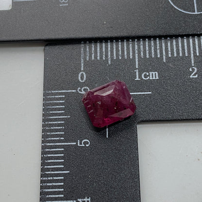 RUBY CORUNDUM NATURAL GEMSTONE : LUC YEN, VIETNAM. 3.30Ct MFG5473