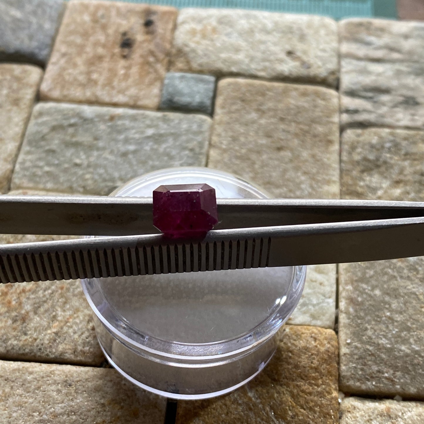 RUBY CORUNDUM NATURAL GEMSTONE : LUC YEN, VIETNAM. 3.30Ct MFG5473