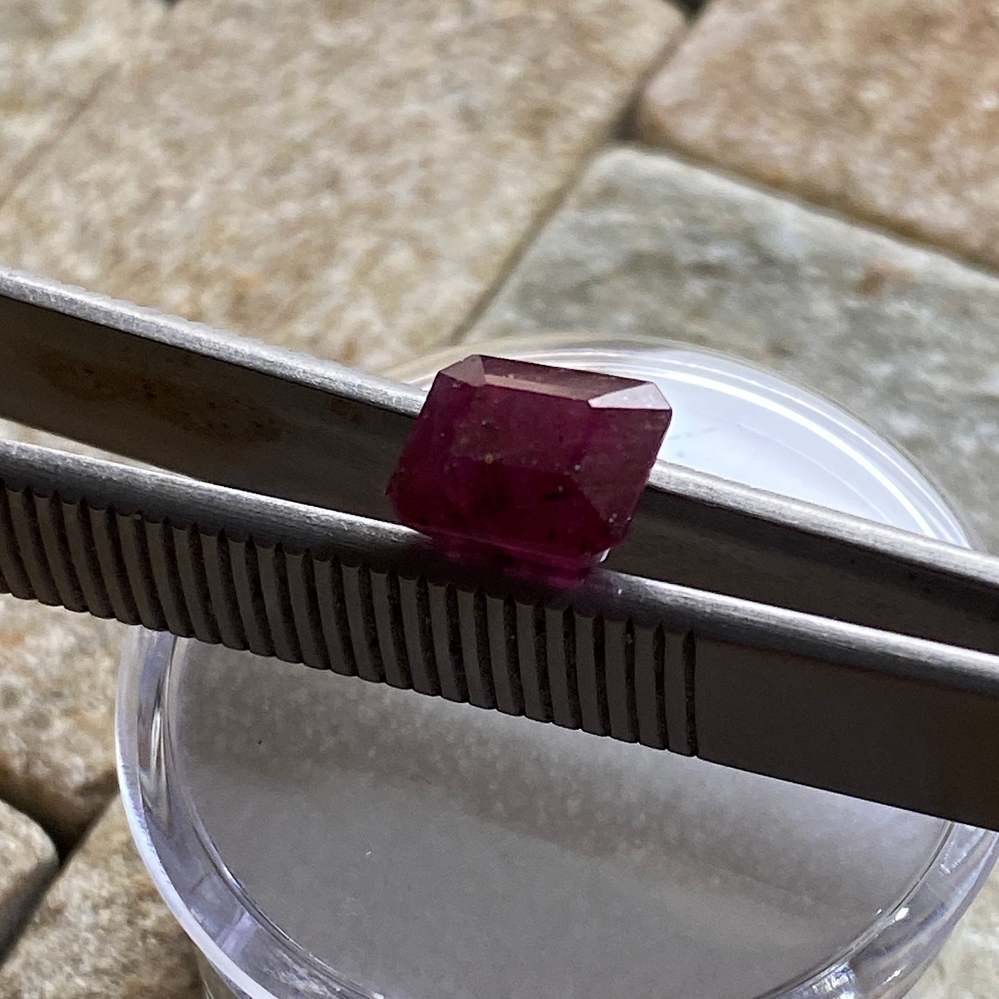 RUBY CORUNDUM NATURAL GEMSTONE : LUC YEN, VIETNAM. 3.30Ct MFG5473