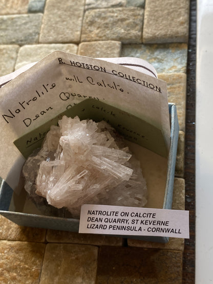 NATROLITE : DEAN QUARRY, ST KEVERNE, THE LIZARD PENINSULA, CORNWALL 67g MF5165