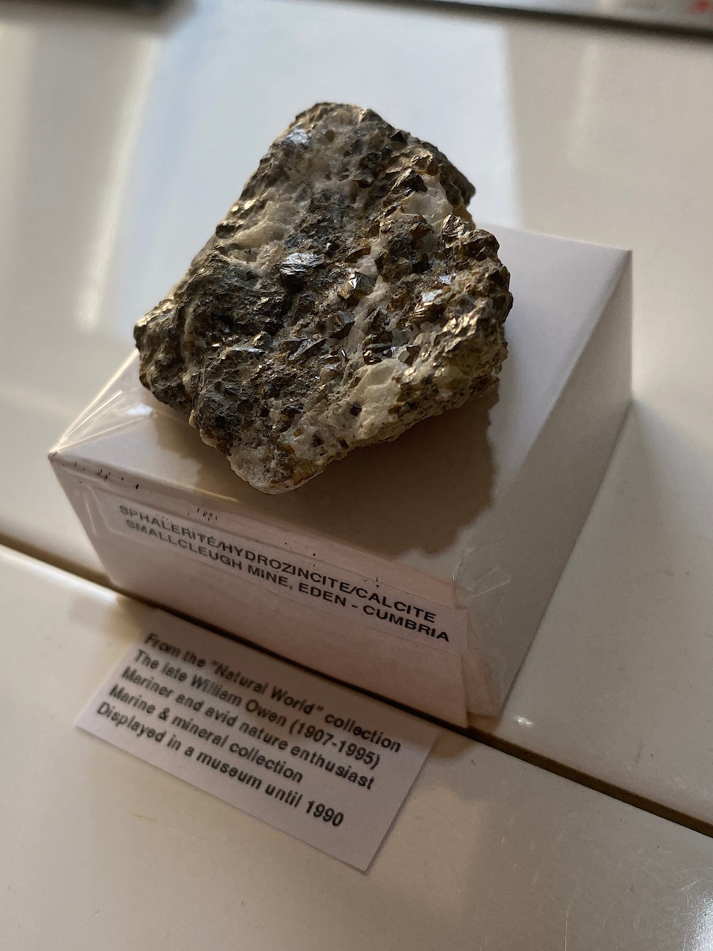SPHALERITE/HYDROZINCITE/CALCITE ETC : SMALLCLEUGH MINE, CUMBRIA 63g MF5166