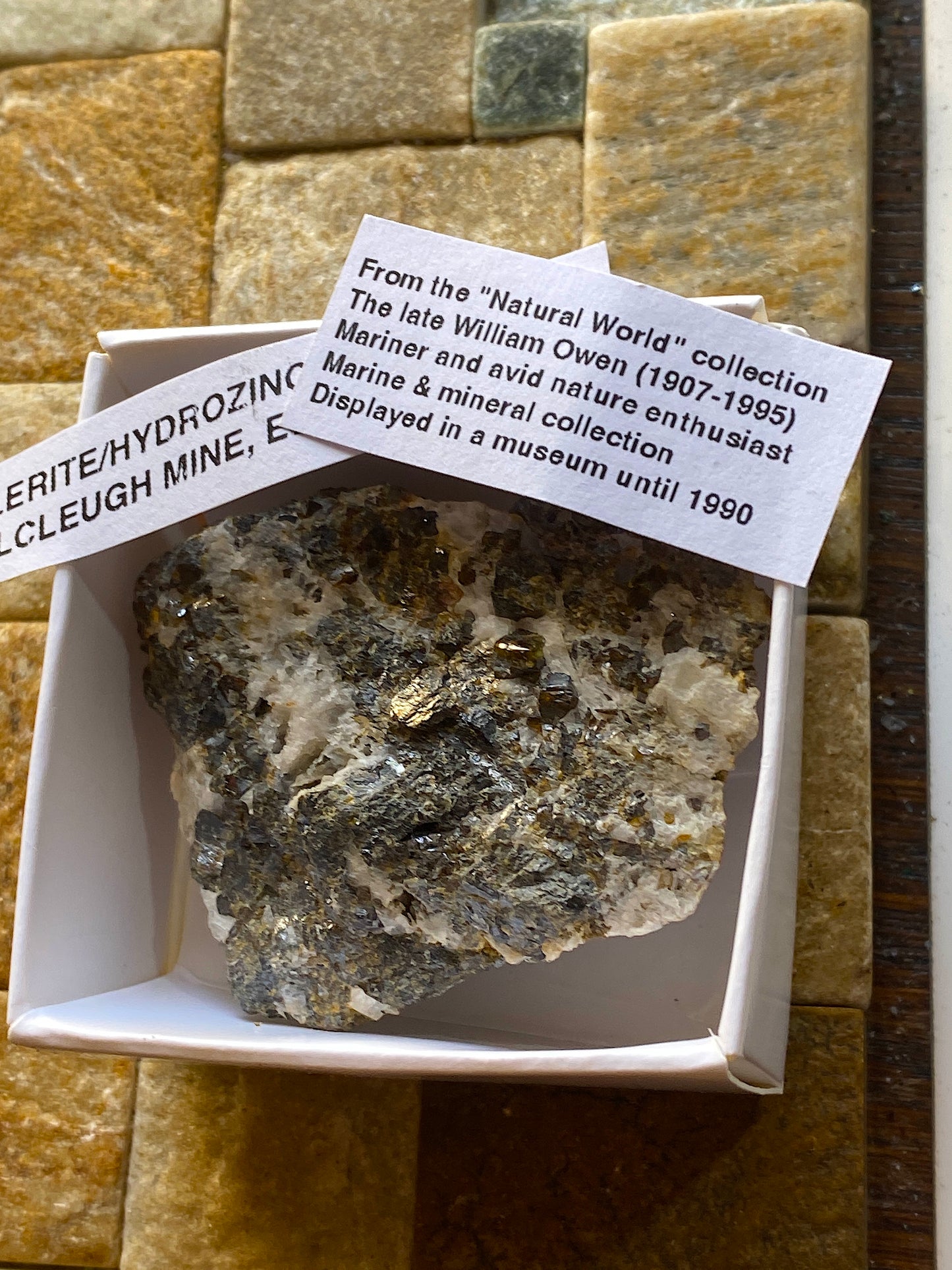 SPHALERITE/HYDROZINCITE/CALCITE ETC : SMALLCLEUGH MINE, CUMBRIA 63g MF5166