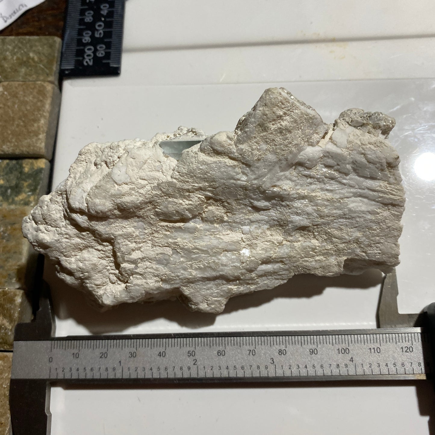 ALBITE/MICA WITH TRACES AQUAMARINE & TOURMALINE ETC : SHENGUS, ROUNDU DISTRICT, GILGIT-BALTISTAN.PAKISTAN