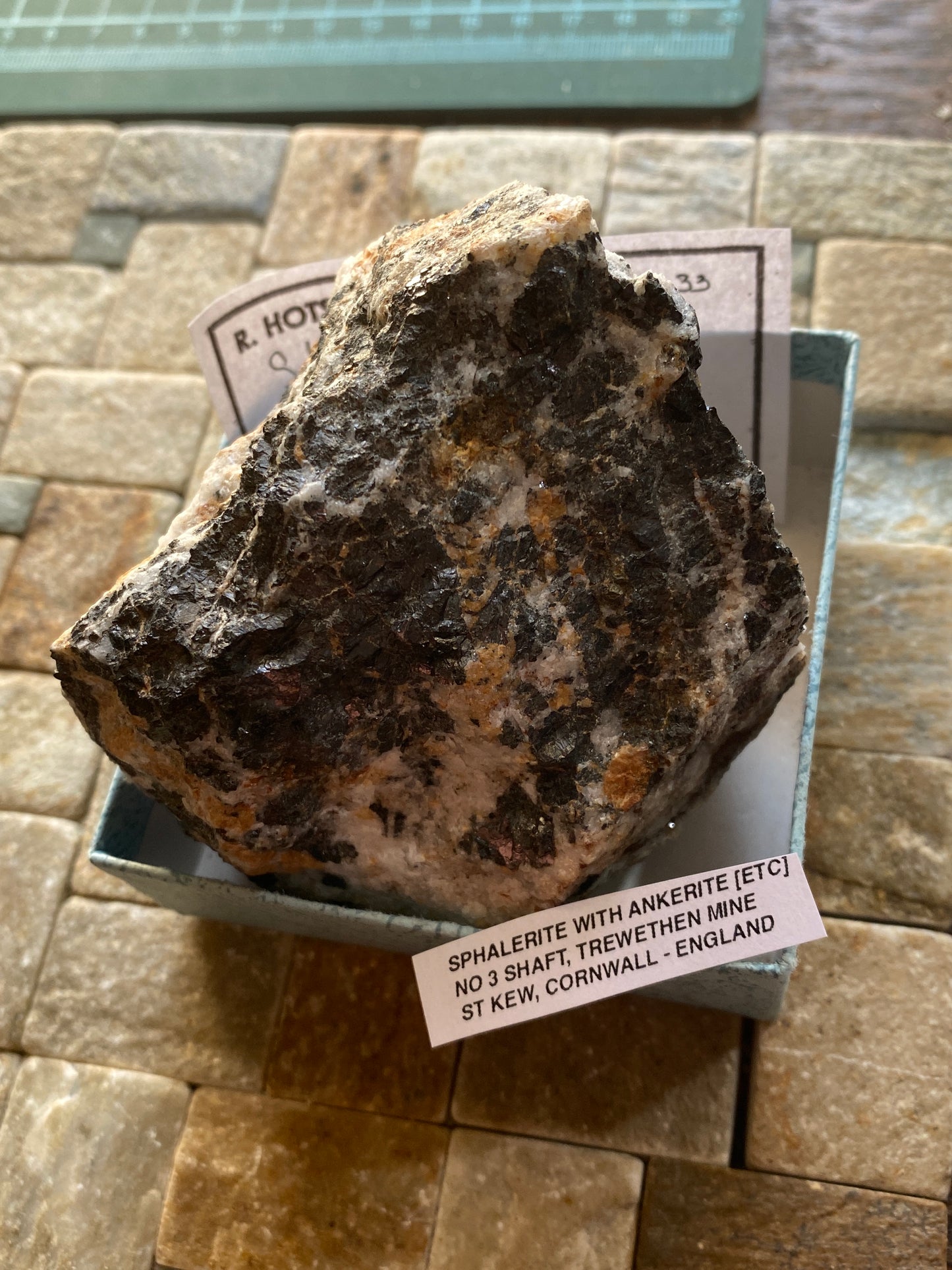 SPHALERITE WITH ANKERITE : NO 3 SHAFT, TREWETHEN MINE, ST KEW, CORNWALL 461g MF5168