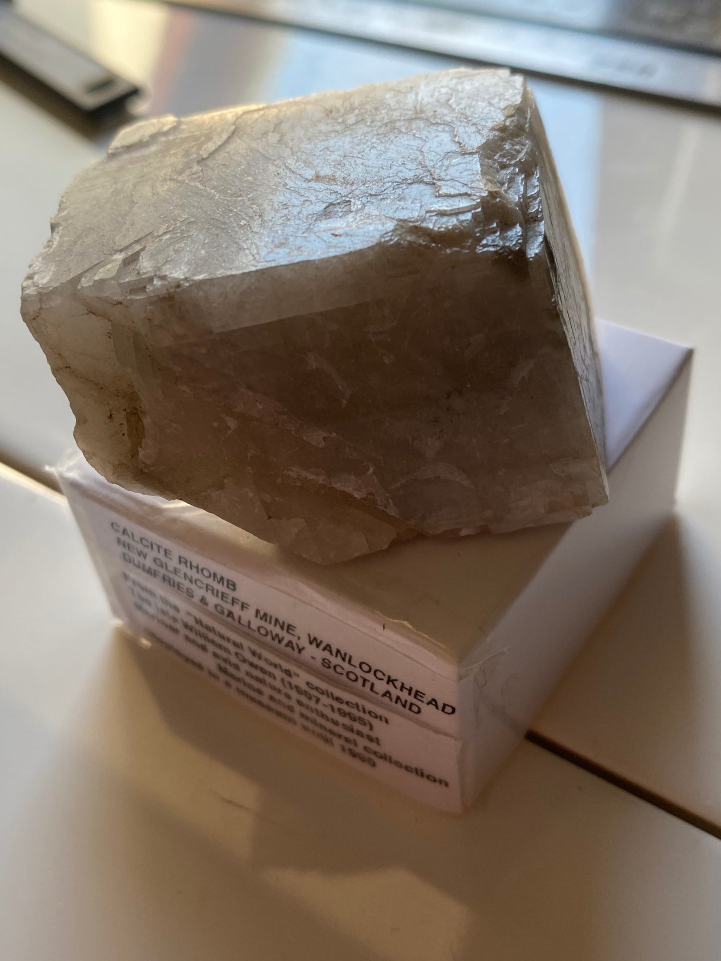 CALCITE RHOMB : NEW GLENCRIEFF MINE, WANLOCKHEAD, DUMFRIES & GALLOWAY, SCOTLAND  97g MF5169